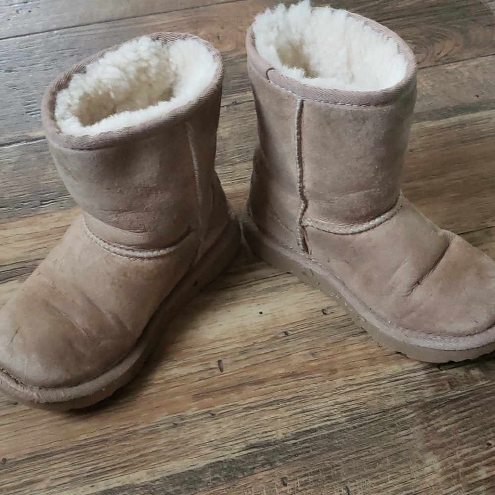 Ugg